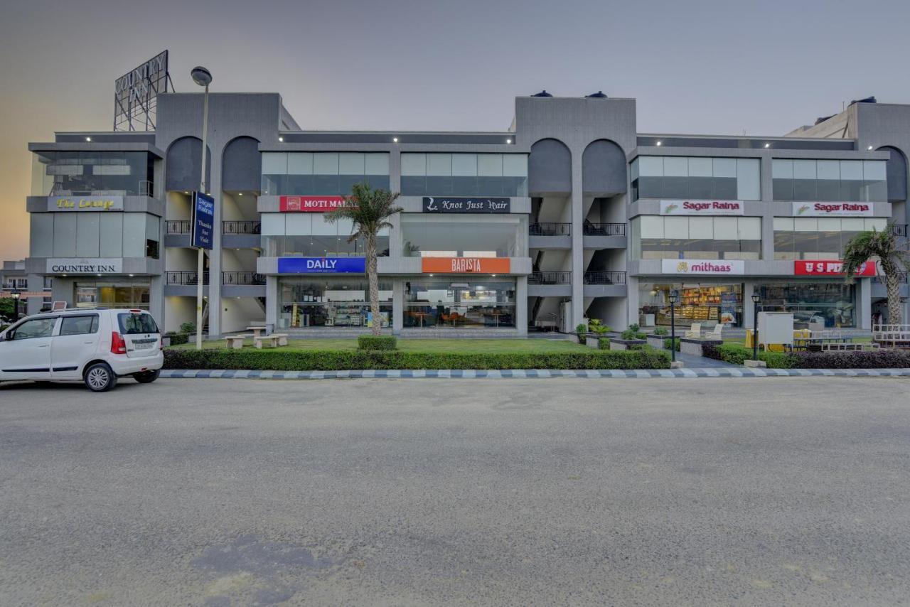 Country Inn Hotels & Resorts Vrindāvan Exterior foto